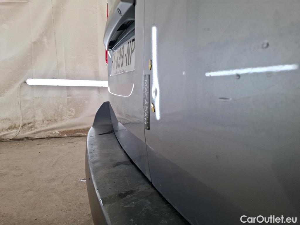  Peugeot  Expert  Fourgon Asphalt L2 2.0 HDi 120CV BVA8 E6dT #66