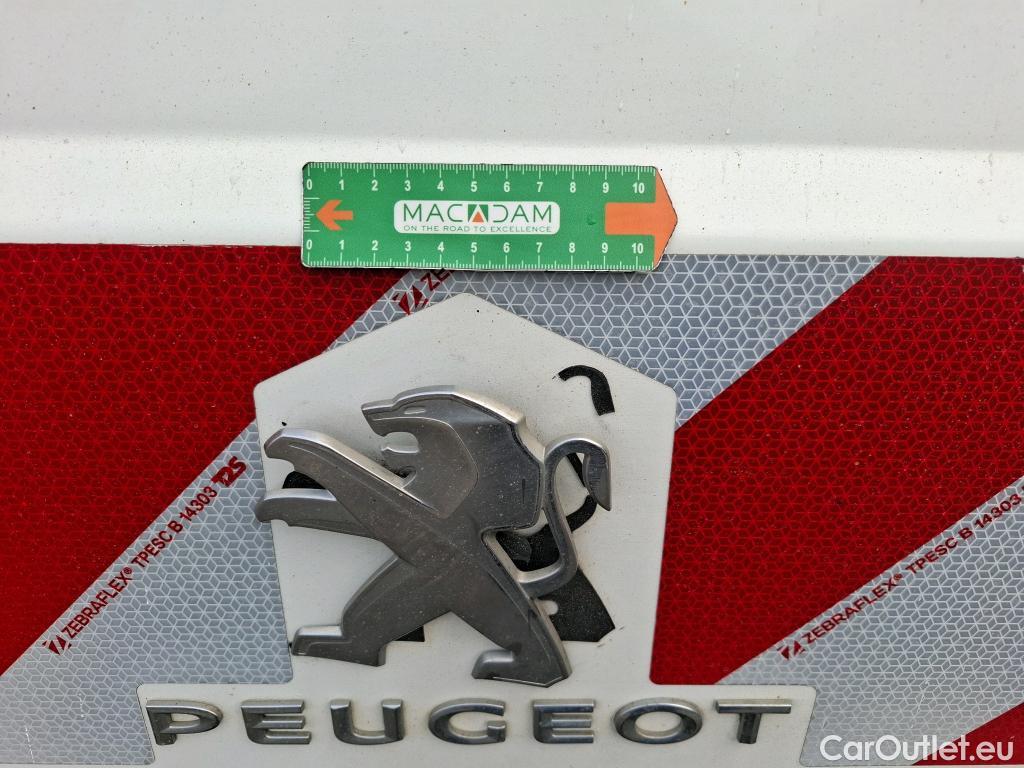  Peugeot  Boxer  Fourgon Surélevé 333 L2H2 Premium BlueHDi 140 Stop&Start 140CV BVM6 #85