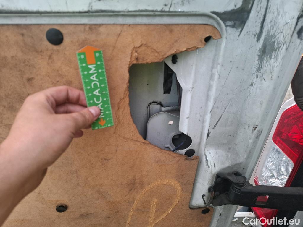  Renault  Master  III Fourgon L2H2 3 5 Grand Confort dCi 130CV BVM6 E6 #181
