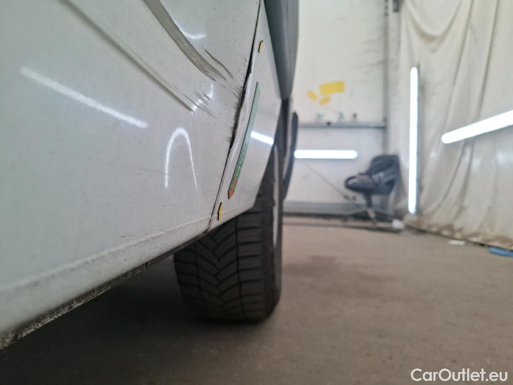  Renault  Master  III Fourgon L2H2 3 5 Grand Confort dCi 130CV BVM6 E6 #28