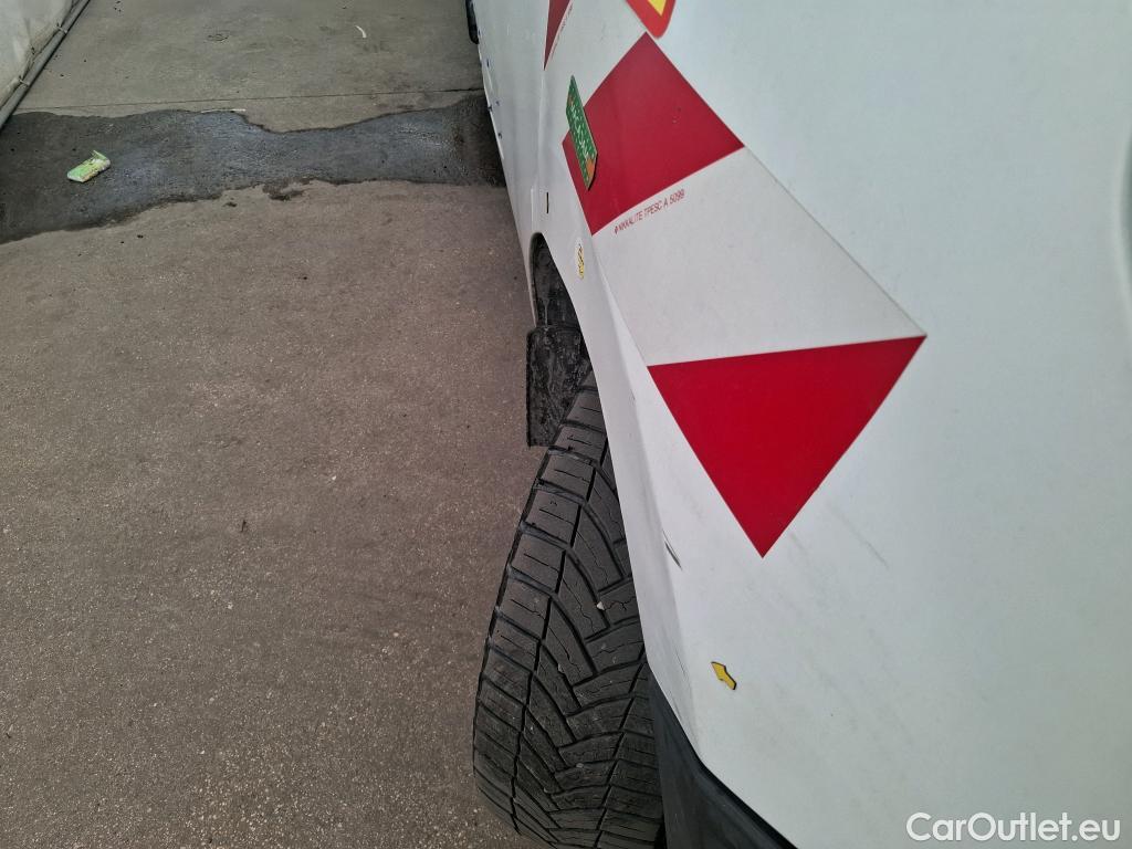  Renault  Master  III Fourgon L2H2 3 5 Grand Confort dCi 130CV BVM6 E6 #60