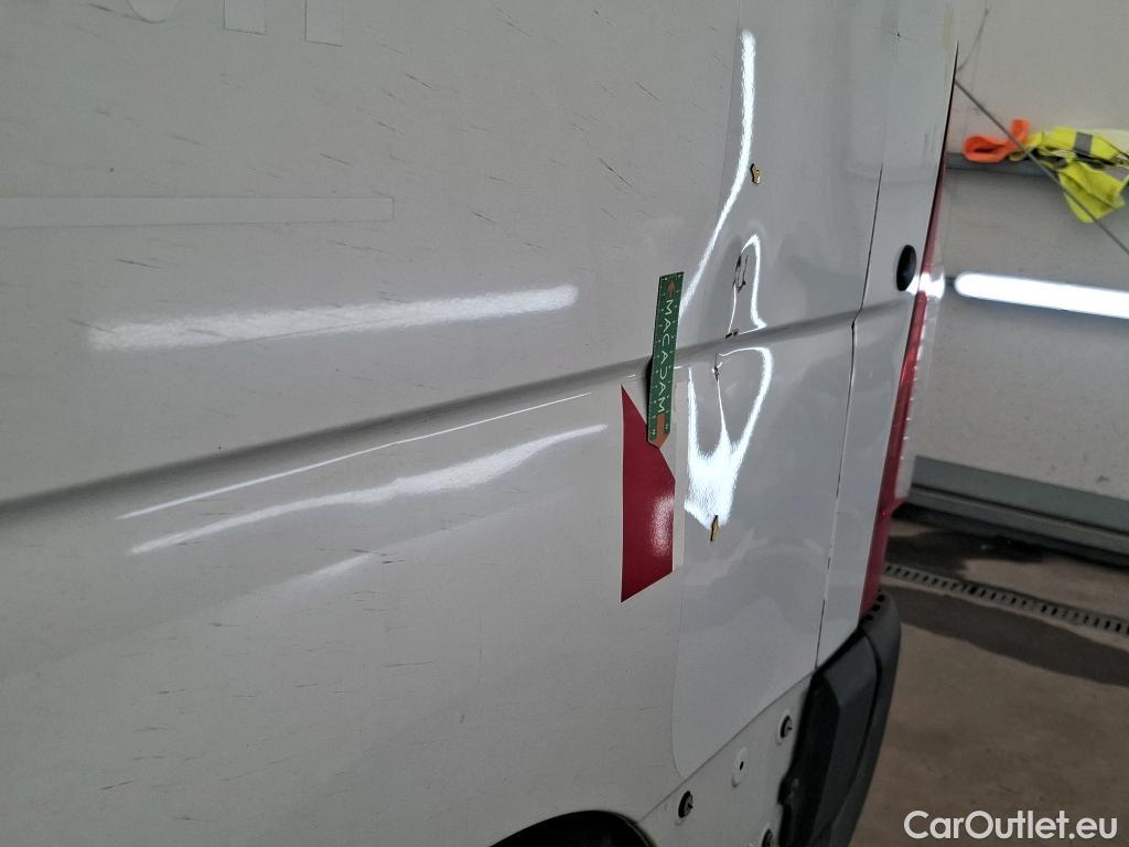  Renault  Master  III Fourgon L2H2 3 5 Grand Confort dCi 130CV BVM6 E6 #30
