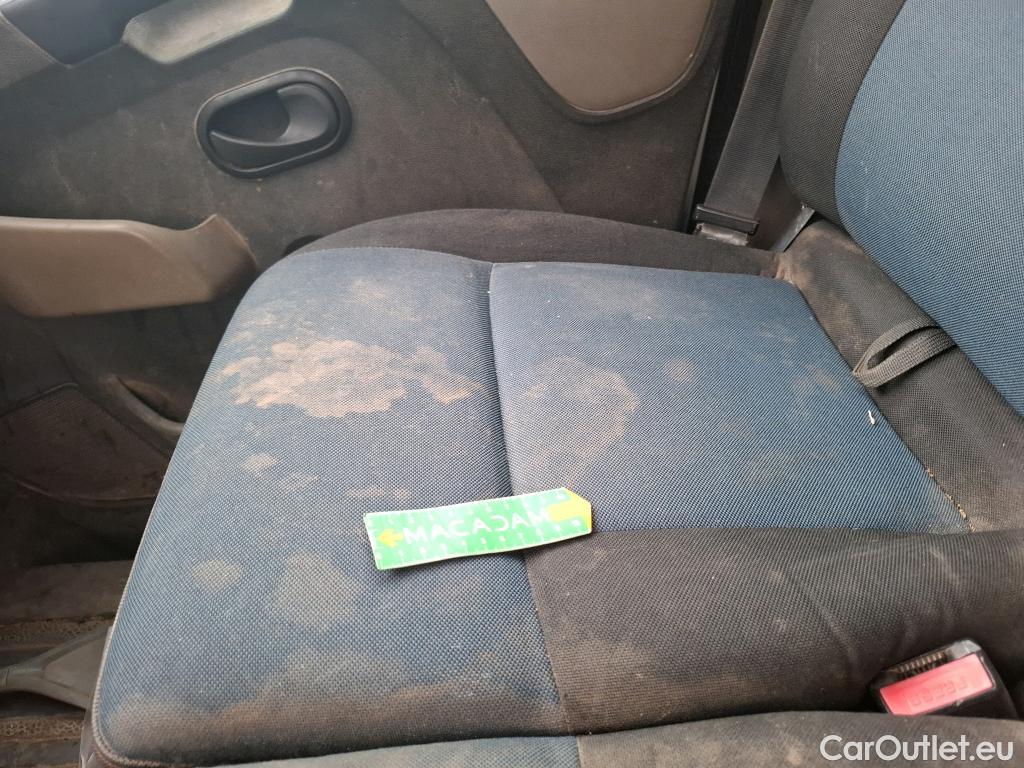  Renault  Master RENAULT  VU 4p Fourgon CA GC F3500 L2H2 Energy dCi 12 #48