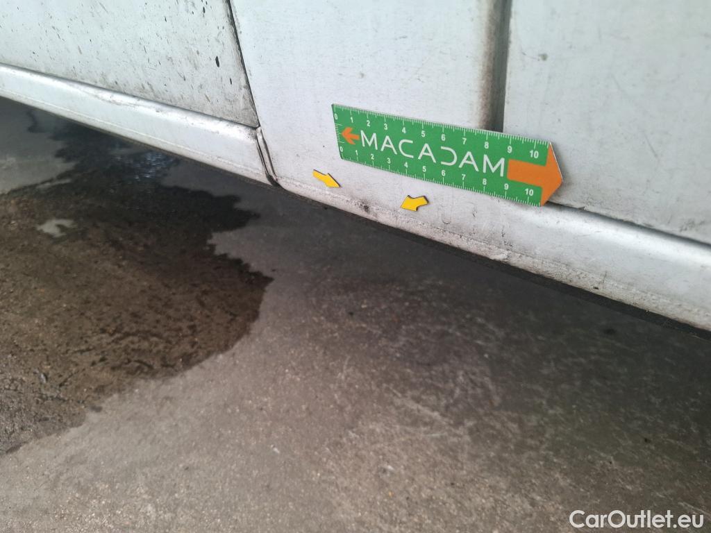  Renault  Master  III Fourgon L2H2 3 5 Grand Confort dCi 130CV BVM6 E6 #89