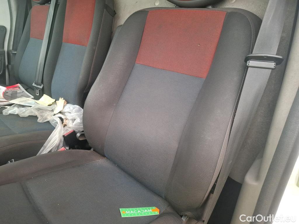  Renault  Master  III Fourgon L2H2 3 5 Grand Confort dCi 130CV BVM6 E6 #176