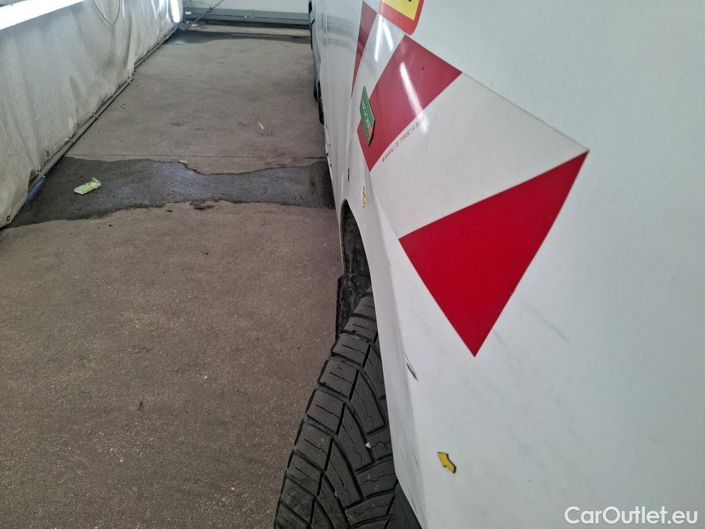  Renault  Master  III Fourgon L2H2 3 5 Grand Confort dCi 130CV BVM6 E6 #61