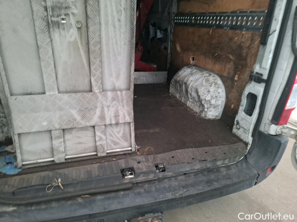  Renault  Master  III Fourgon L2H2 3 5 Grand Confort dCi 130CV BVM6 E6 #107