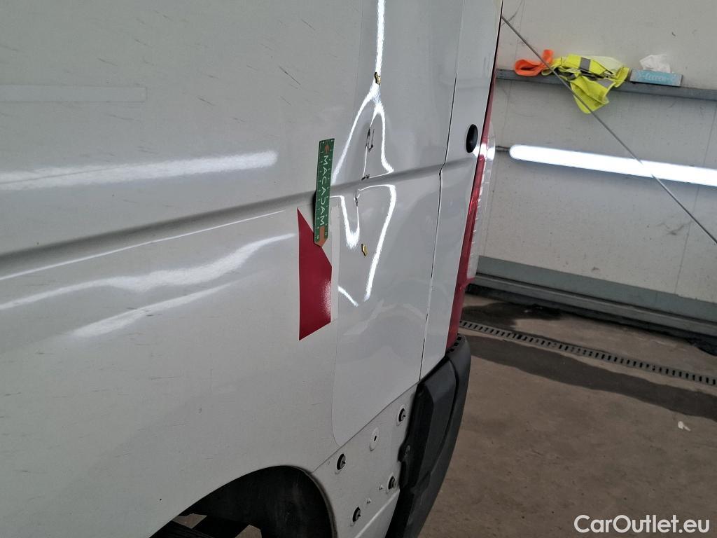 Renault  Master  III Fourgon L2H2 3 5 Grand Confort dCi 130CV BVM6 E6 #29