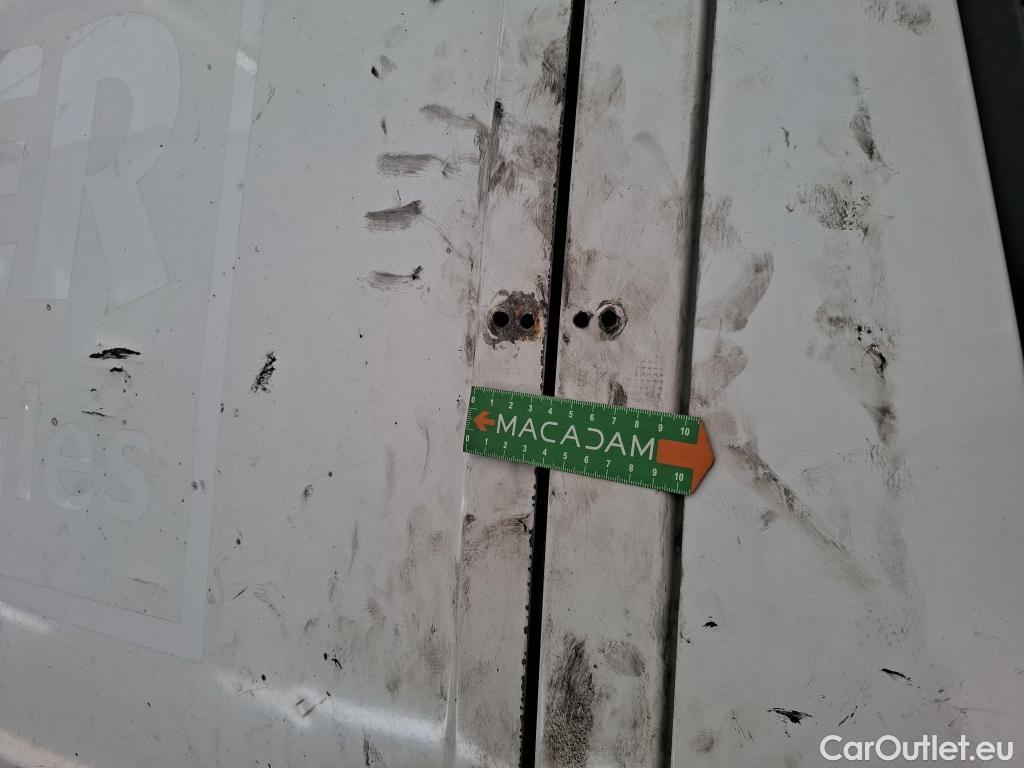  Renault  Master  III Fourgon L2H2 3 5 Grand Confort dCi 130CV BVM6 E6 #96