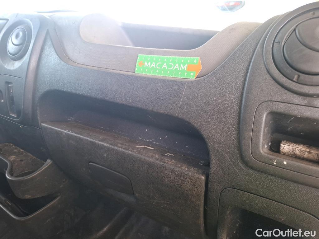  Renault  Master  III Fourgon L2H2 3 5 Grand Confort dCi 130CV BVM6 E6 #140