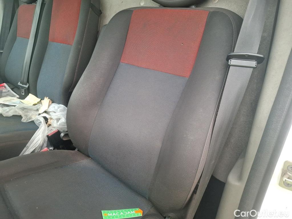  Renault  Master  III Fourgon L2H2 3 5 Grand Confort dCi 130CV BVM6 E6 #202