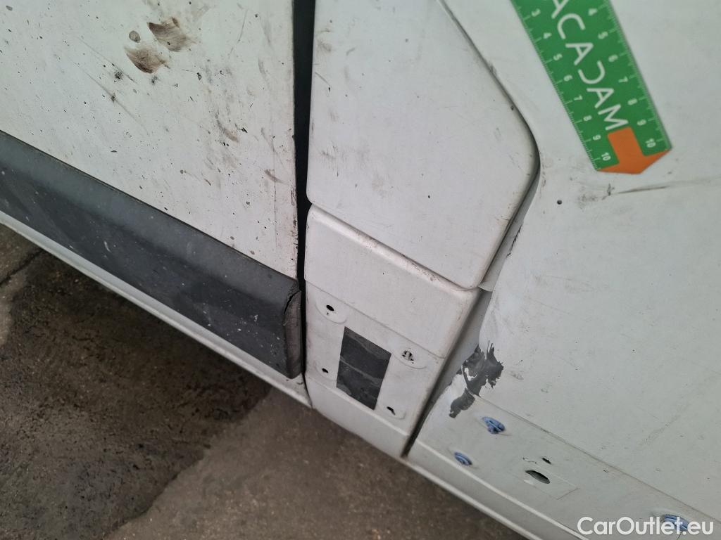  Renault  Master  III Fourgon L2H2 3 5 Grand Confort dCi 130CV BVM6 E6 #186