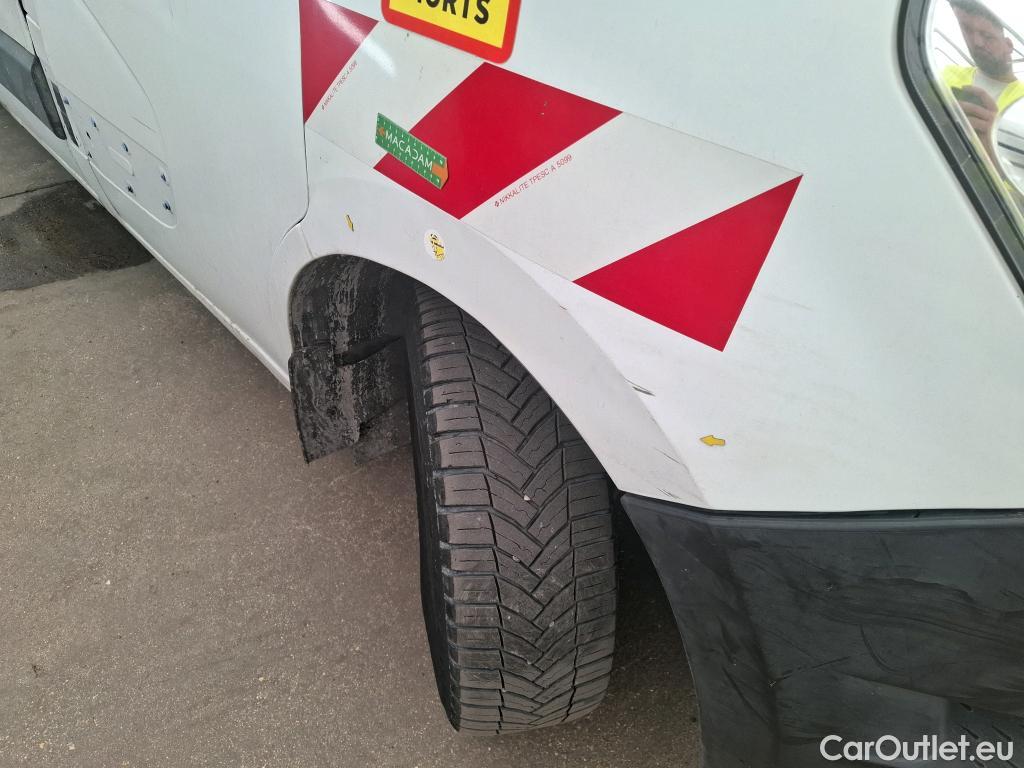  Renault  Master  III Fourgon L2H2 3 5 Grand Confort dCi 130CV BVM6 E6 #59