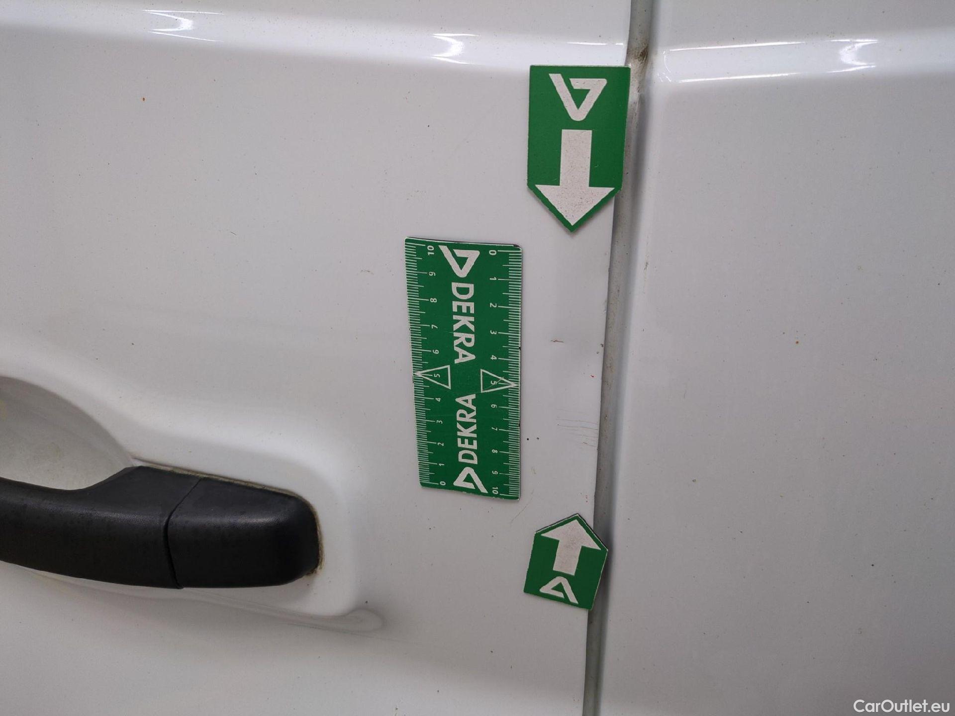  Renault  Trafic RENAULT  / 2019 / 4P / Fourgon tole FG GCF L2H1 1300 dCi 120 #37