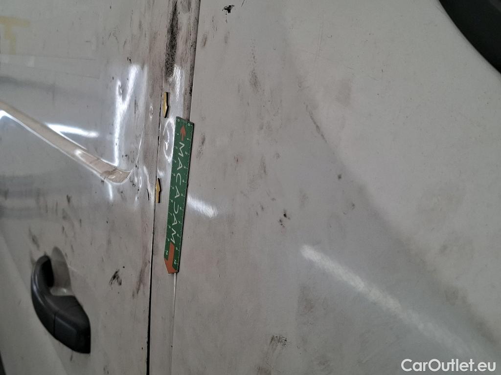  Renault  Master  III Fourgon L2H2 3 5 Grand Confort dCi 130CV BVM6 E6 #86