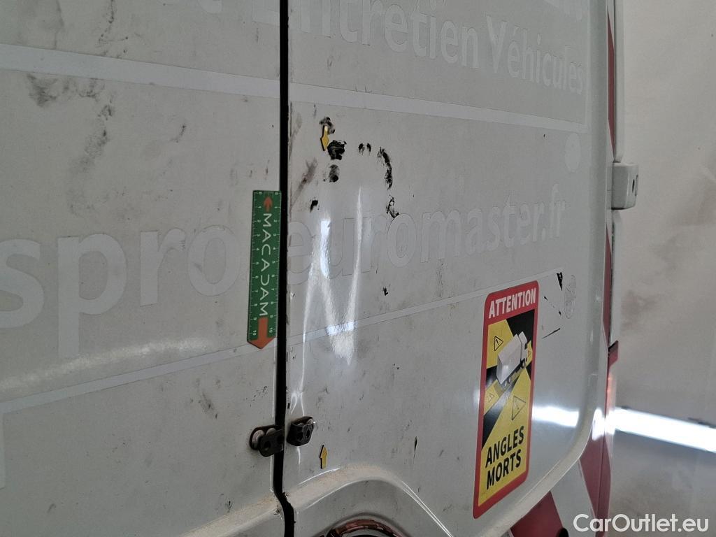  Renault  Master  III Fourgon L2H2 3 5 Grand Confort dCi 130CV BVM6 E6 #32