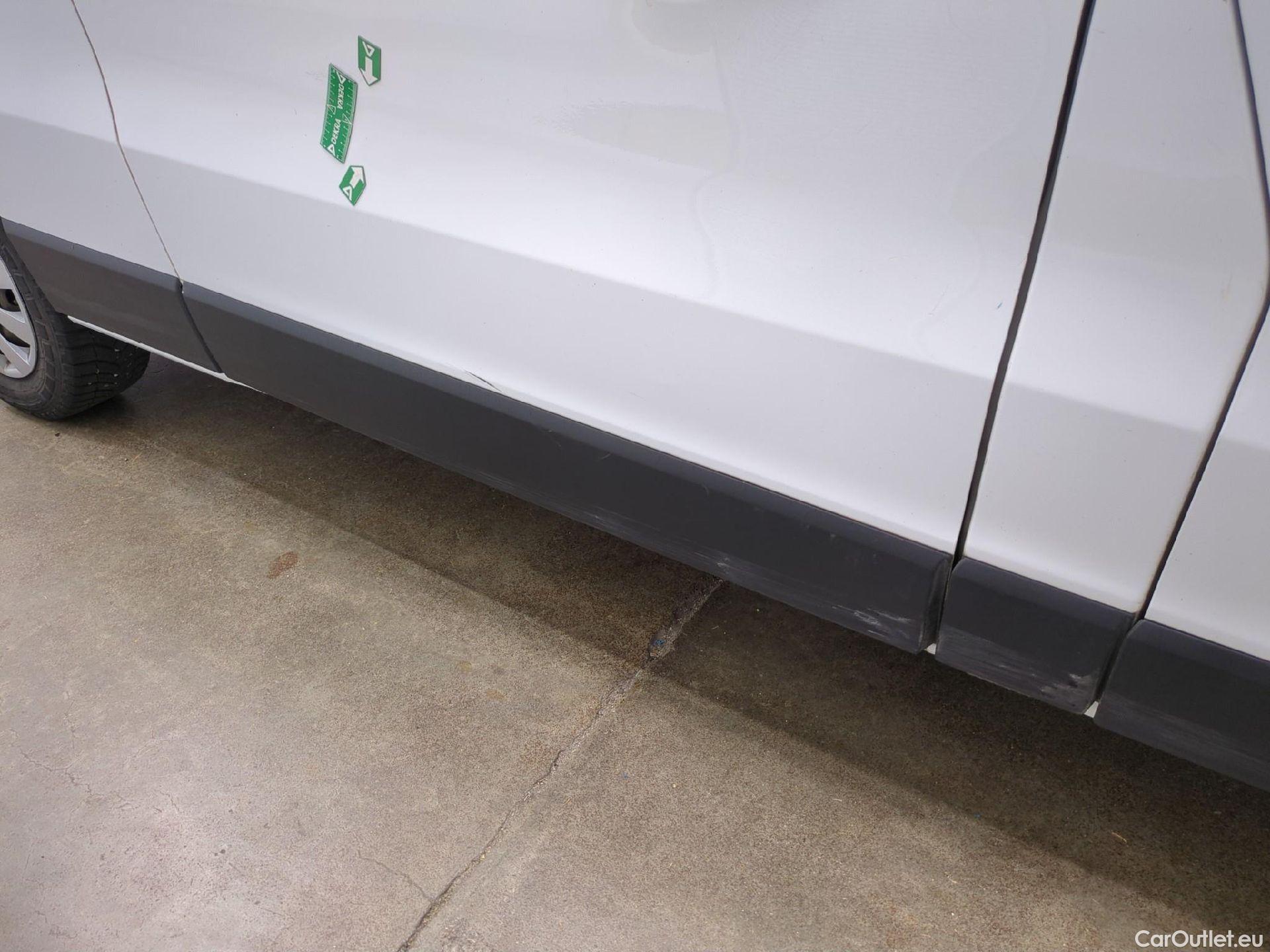  Renault  Trafic RENAULT  / 2019 / 4P / Fourgon tole FG GCF L2H1 1300 dCi 120 #46