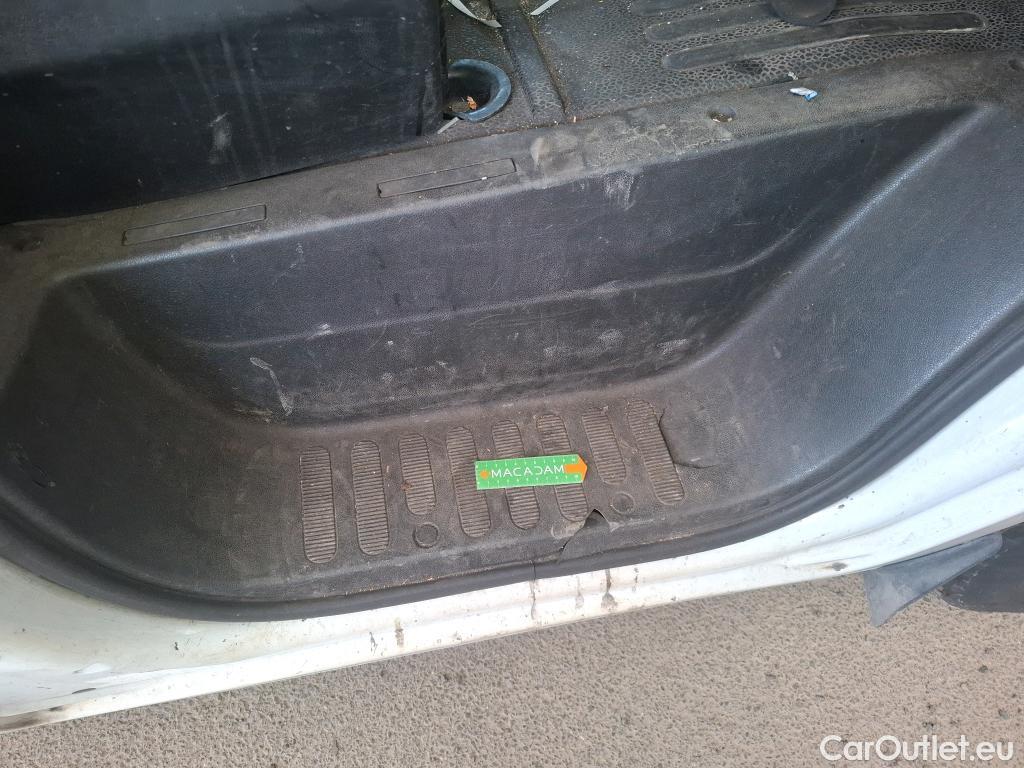  Renault  Master  III Fourgon L2H2 3 5 Grand Confort dCi 130CV BVM6 E6 #164