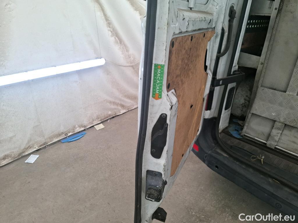  Renault  Master  III Fourgon L2H2 3 5 Grand Confort dCi 130CV BVM6 E6 #143