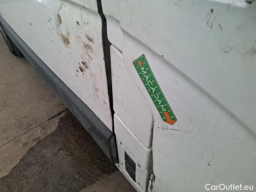  Renault  Master  III Fourgon L2H2 3 5 Grand Confort dCi 130CV BVM6 E6 #168