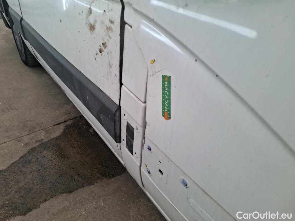  Renault  Master  III Fourgon L2H2 3 5 Grand Confort dCi 130CV BVM6 E6 #23