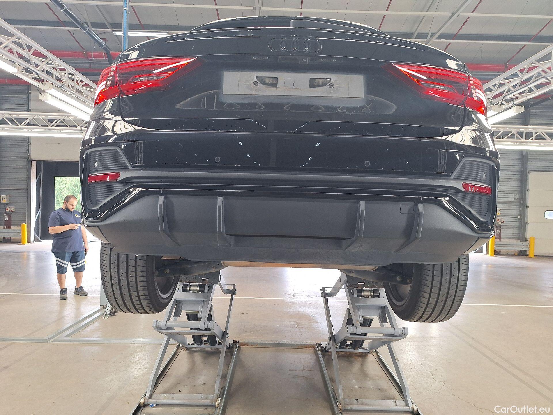  Audi  Q3 Audi,  SB '19 PHEV,  SB 45 TFSie PHEV S Li.Str. #18