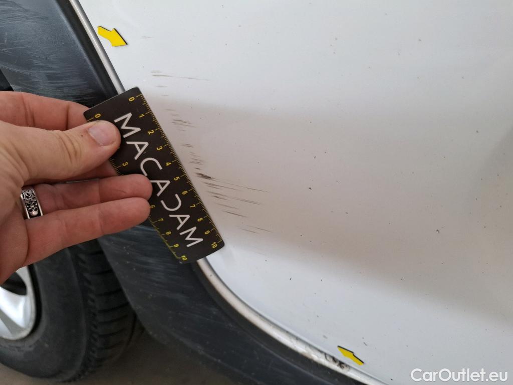  Citroen  C3  Société Feel Nav 1.2 PureTech 80CV BVM5 E6d #8