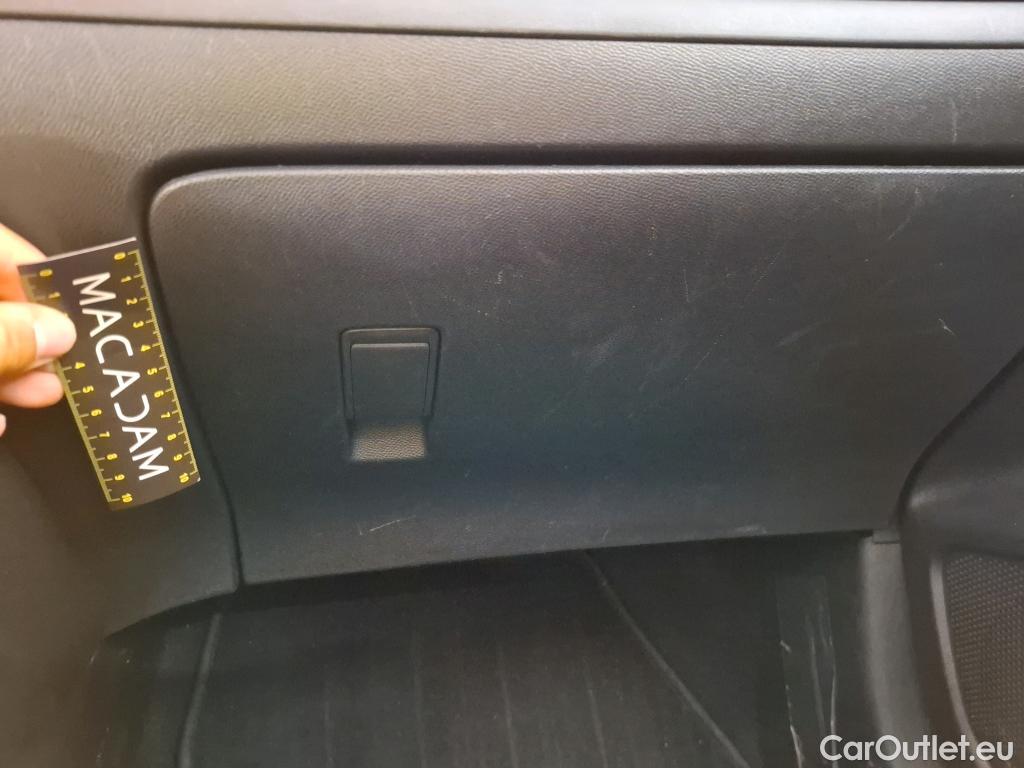  Peugeot  208  Premium 1.5 HDi 100CV BVM6 E6d #42