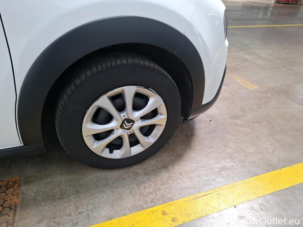  Citroen  C3  Société Feel 1.5 BlueHDI 100CV BVM6 E6d #40