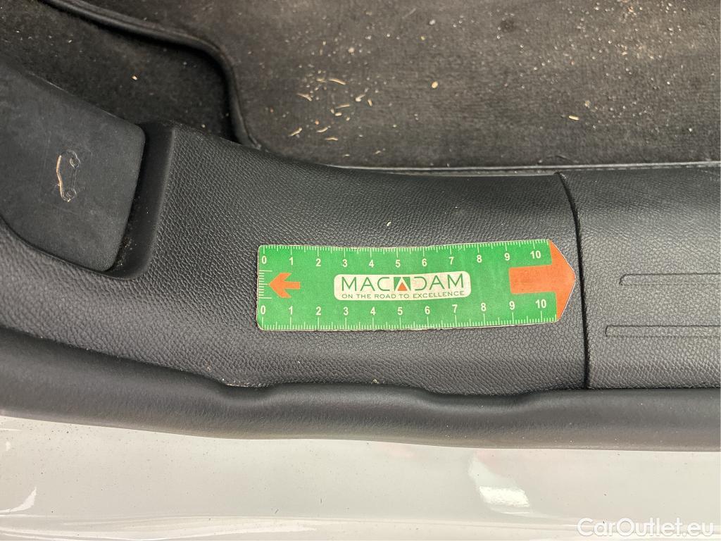  Peugeot  208  Premium 1.5 HDi 100CV BVM6 E6d #32