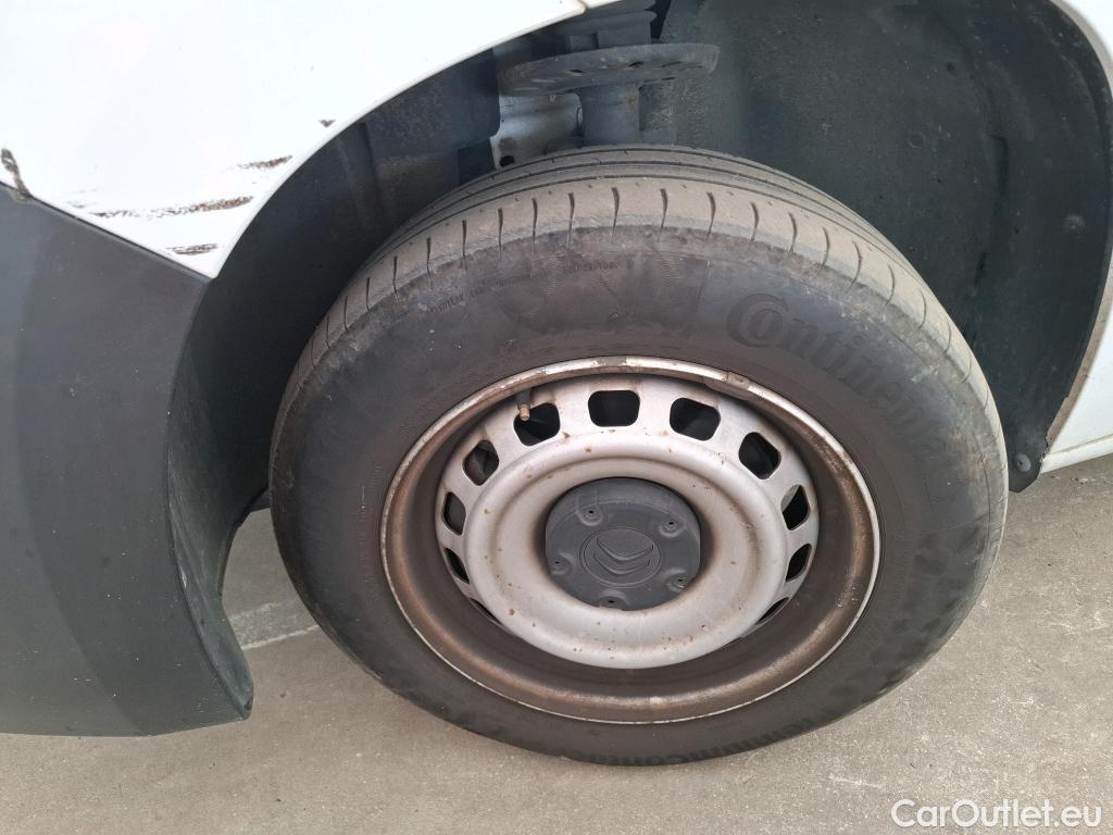  Citroen  Berlingo CITROEN  Van / 2018 / 4P / Fourgonnette Taille M 650kg BlueHDi 100 S&S BVM Club #6