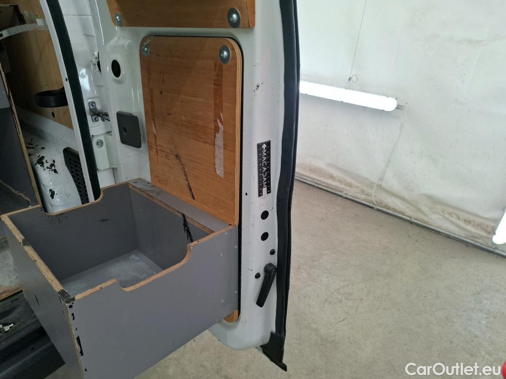  Nissan  NV200 NISSAN e- / 2009 / 4P / Fourgon tôlé 40kWh 109ch N-Connecta Electrique #31