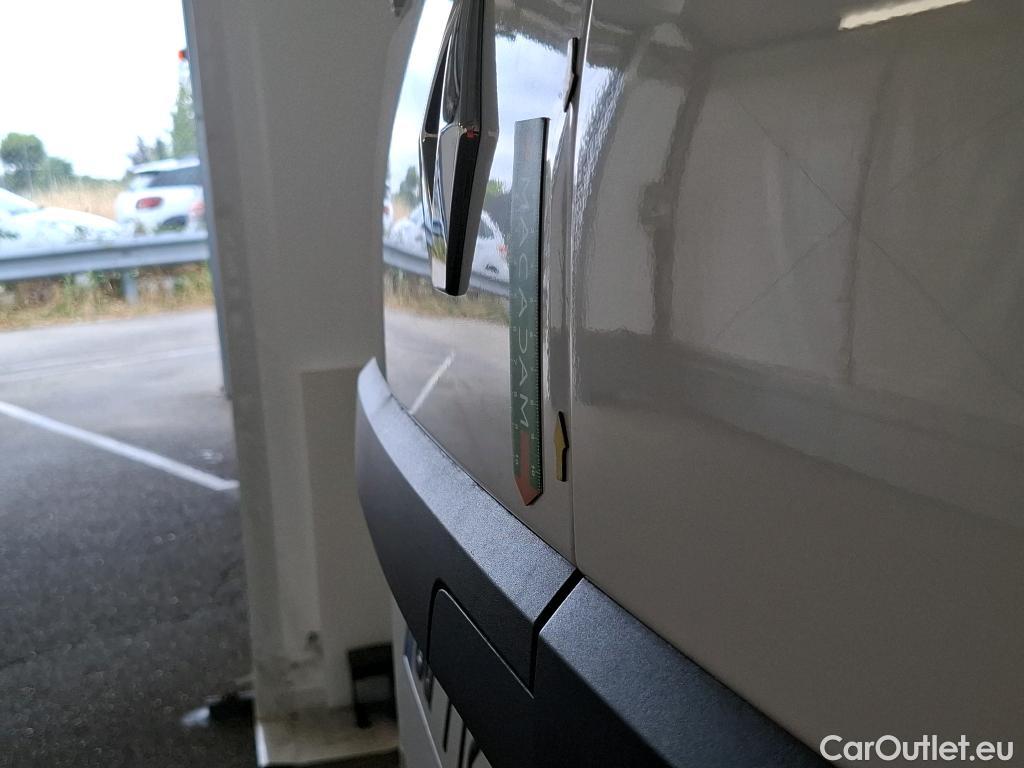  Renault  Kangoo RENAULT  / 2021 / 4P / Fourgonnette Extra - Blue dCi95 Sésame Ouvre Toi #16