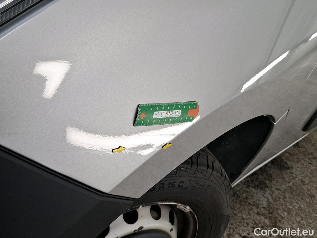  Renault  Master RENAULT  / 2014 / 4P / Fourgon tôlé &FG GCf Trac F3300 L2H2 dCi 110 Euro6 #28