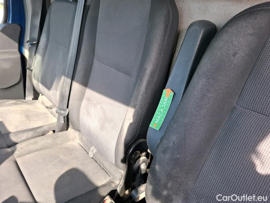  Renault  Master  III Fourgon L1H1 2 8 Grand Confort 2.3 dCi 135CV BVM6 E6dT #48