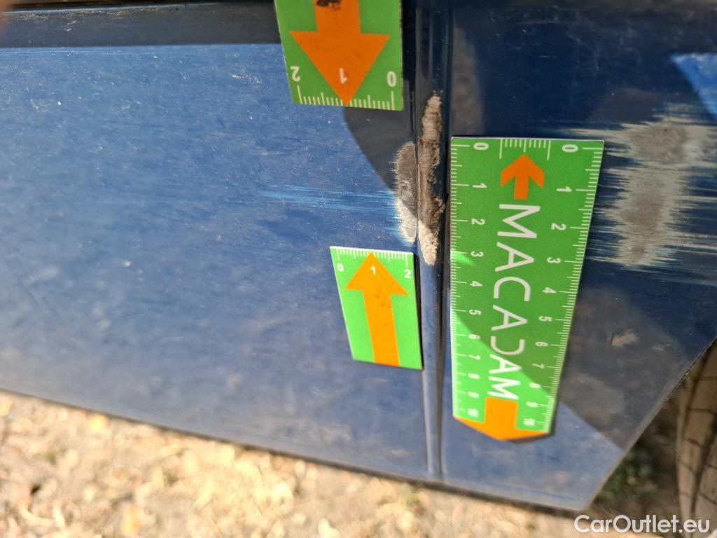  Renault  Master  III Fourgon L1H1 2 8 Grand Confort 2.3 dCi 135CV BVM6 E6dT #64