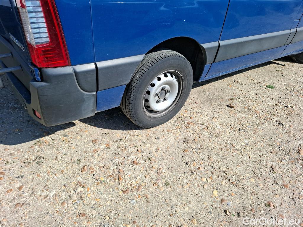  Renault  Master  III Fourgon L1H1 2 8 Grand Confort 2.3 dCi 135CV BVM6 E6dT #52