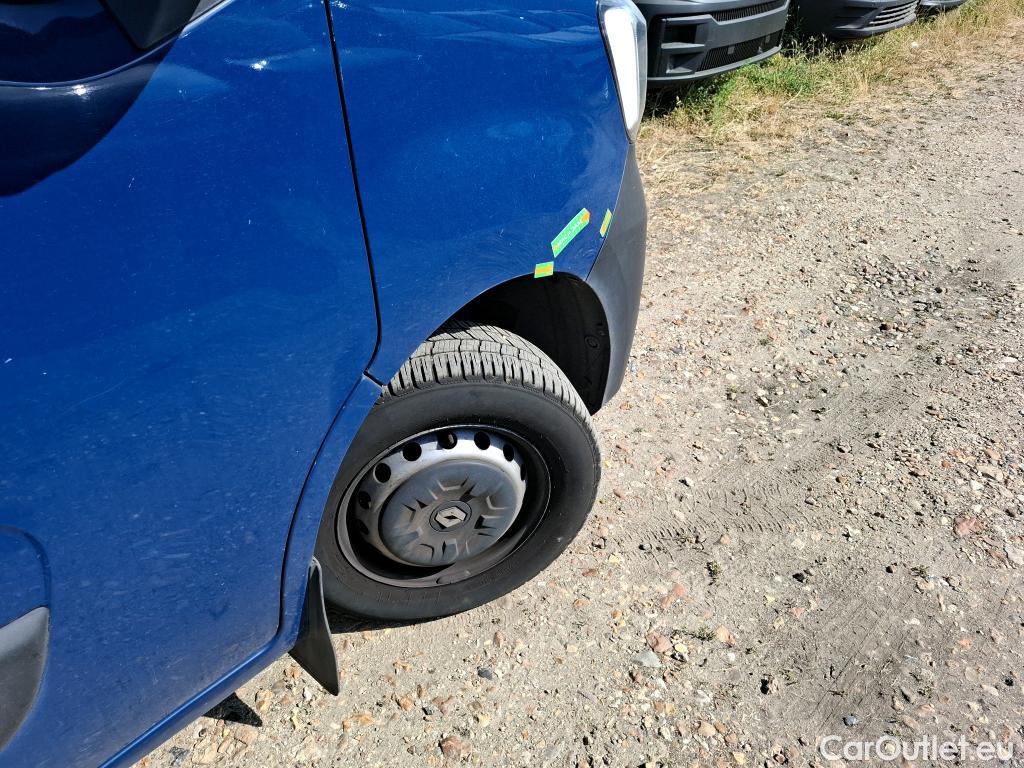  Renault  Master  III Fourgon L1H1 2 8 Grand Confort 2.3 dCi 135CV BVM6 E6dT #11