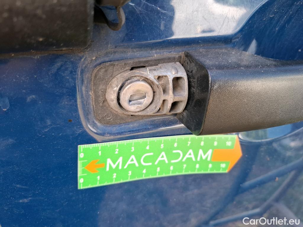  Renault  Master  III Fourgon L1H1 2 8 Grand Confort 2.3 dCi 135CV BVM6 E6dT #37