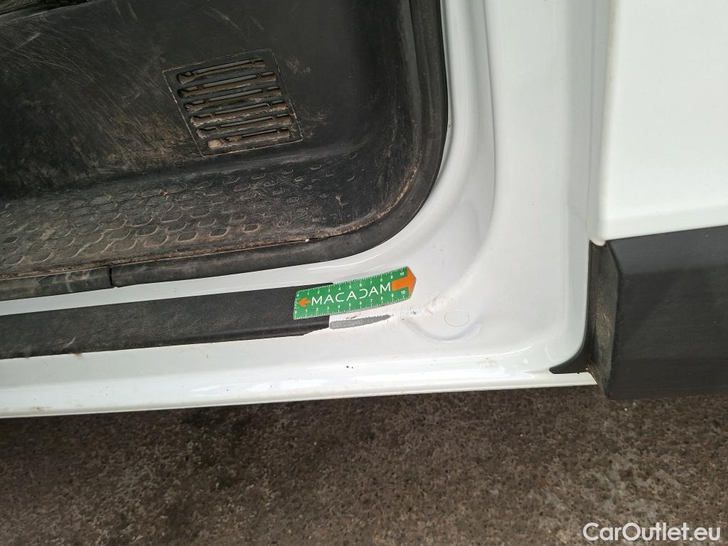  Renault  Trafic  III Fourgon L2H1 3T Confort 2.0 dCi 130CV BVM6 E6d #13