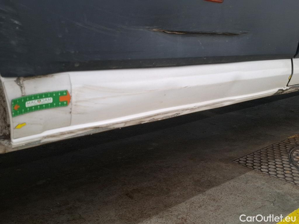 Volkswagen  Crafter  Fourgon Fourgon 35 lang mit Hochdach FWD 2.0 140CV BVM6 #14