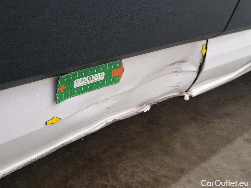  Volkswagen  Crafter  Fourgon Fourgon 35 lang mit Hochdach FWD 2.0 140CV BVM6 #29