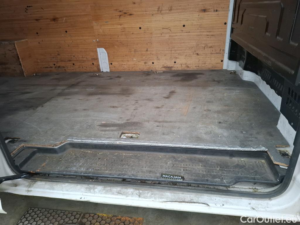  Volkswagen  Crafter  Fourgon Fourgon 35 lang mit Hochdach FWD 2.0 140CV BVM6 #78