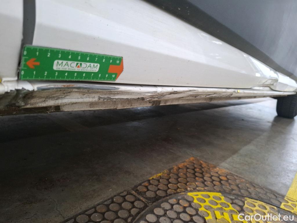  Volkswagen  Crafter  Fourgon Fourgon 35 lang mit Hochdach FWD 2.0 140CV BVM6 #26