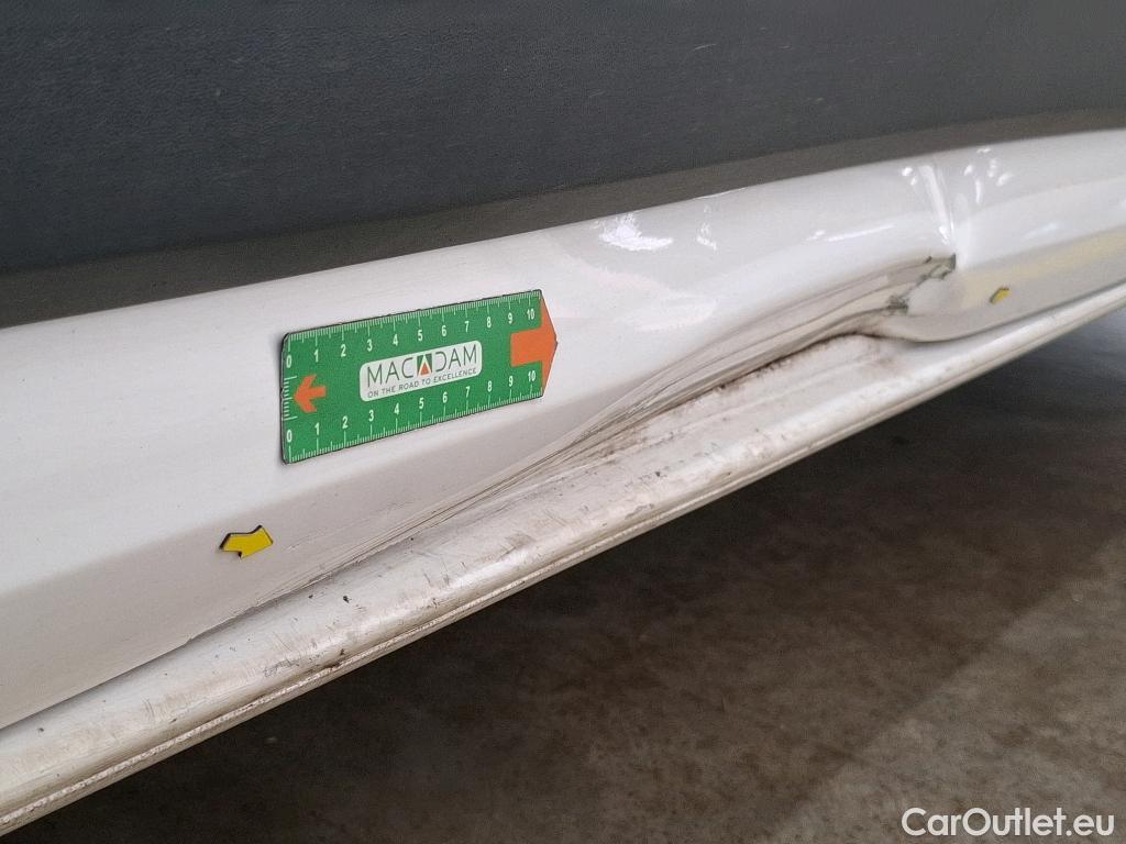  Volkswagen  Crafter  Fourgon Fourgon 35 lang mit Hochdach FWD 2.0 140CV BVM6 #35