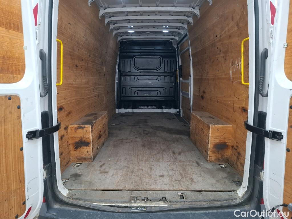  Volkswagen  Crafter  Fourgon Fourgon 35 lang mit Hochdach FWD 2.0 140CV BVM6 #75