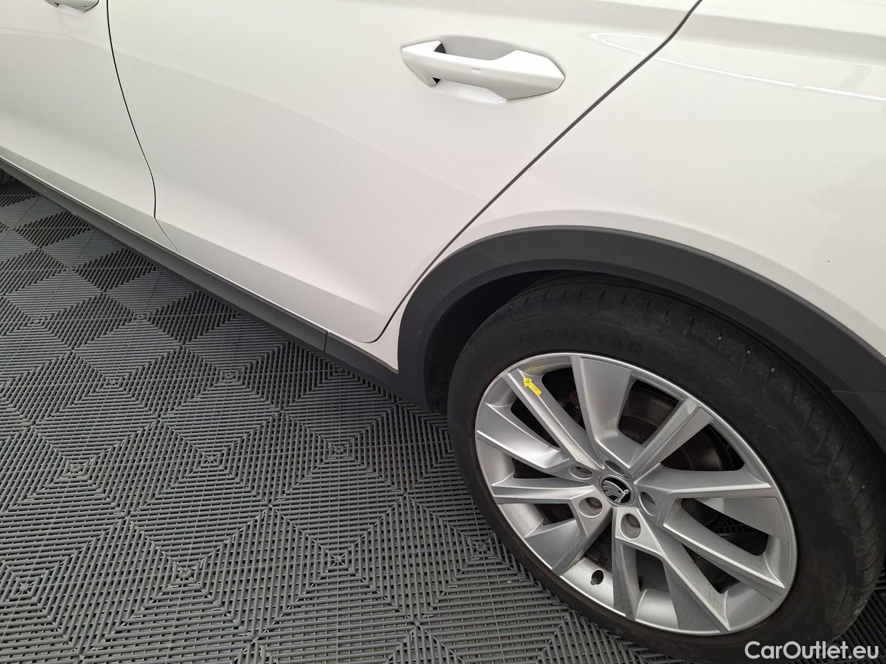  Skoda  Octavia 2.0 TDI 200CP Scout Combi DSG 4x4 #27