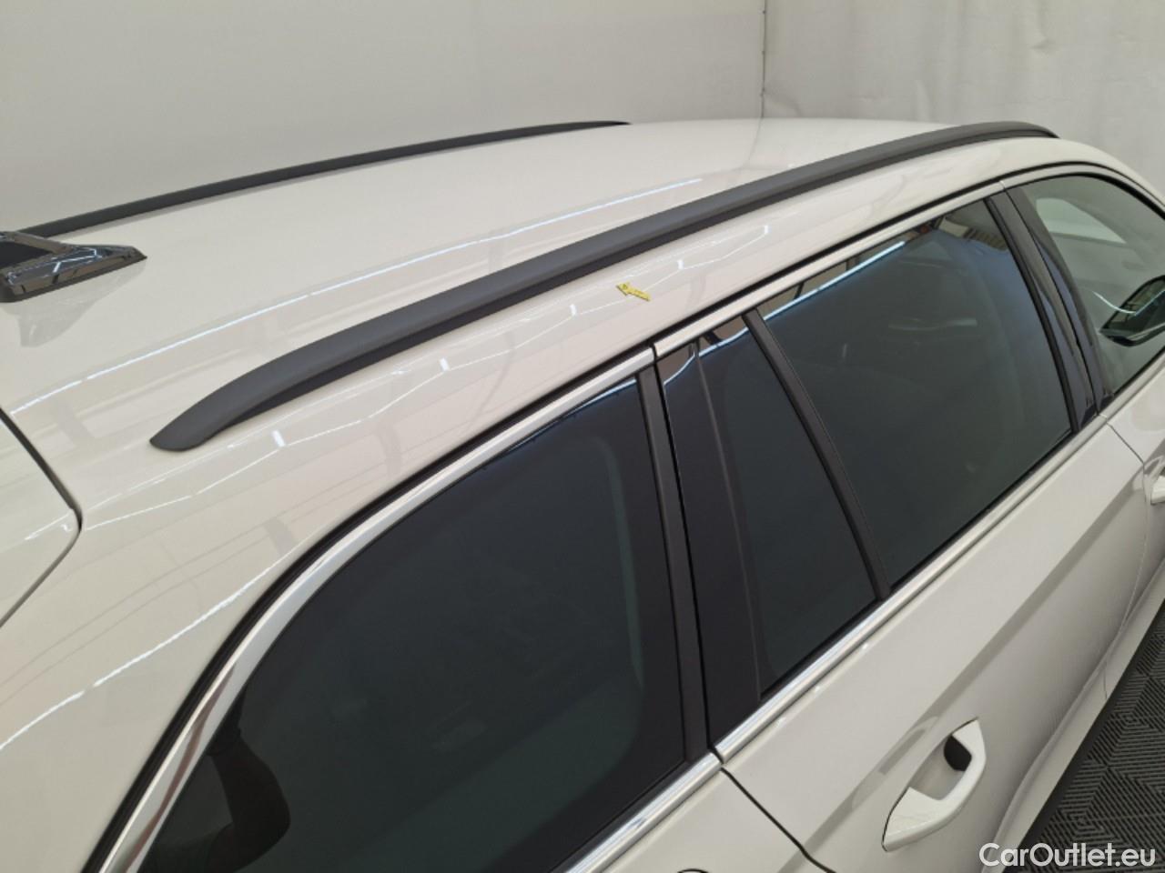  Skoda  Octavia 2.0 TDI 200CP Scout Combi DSG 4x4 #18