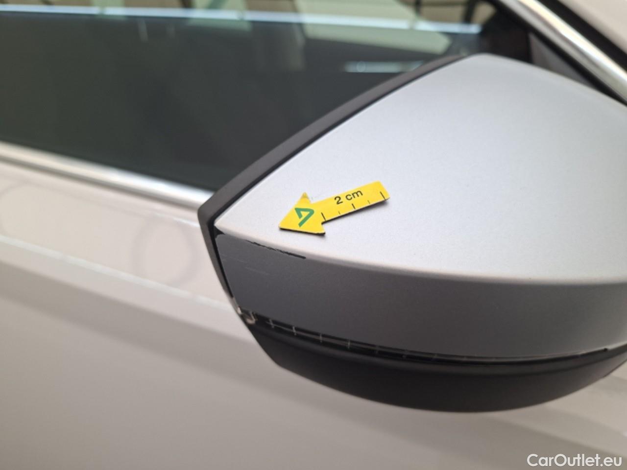  Skoda  Octavia 2.0 TDI 200CP Scout Combi DSG 4x4 #10