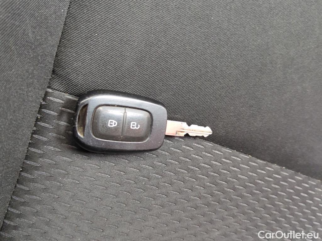  Dacia  Duster 1.5 Blue dCi 115CP Comfort 4WD #5